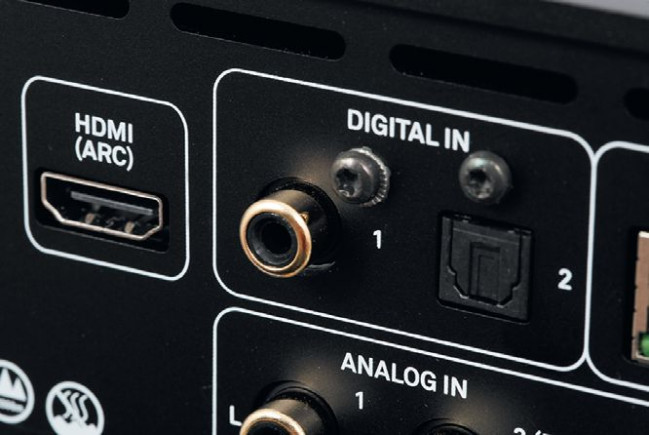 Sprzęt stereo jest coraz częściej wyposażany w złącze HDMI (z ARC), co pozwala łączyć go z telewizorami.