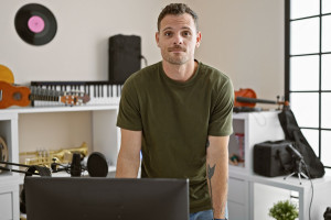 Każdy może zostać producentem muzycznym: Idealny komputer do VST