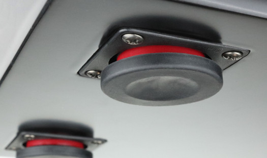 IsoAcoustics i PSB Speakers nawiązują współpracę