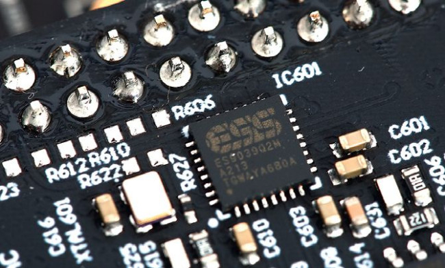 Przetwornik C/A we wszystkich urządzeniach serii 40 jest taki sam – to doskonały układ ESS Technology ES9039Q2M.