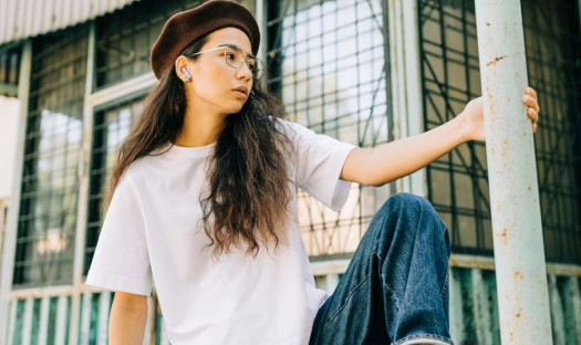 Nowe słuchawki douszne JBL Wave 300 TWS