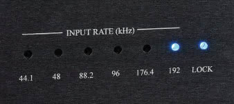 Diodowy wskaźnik poinformuje o częstotliwości
próbkowania docierającego sygnału.