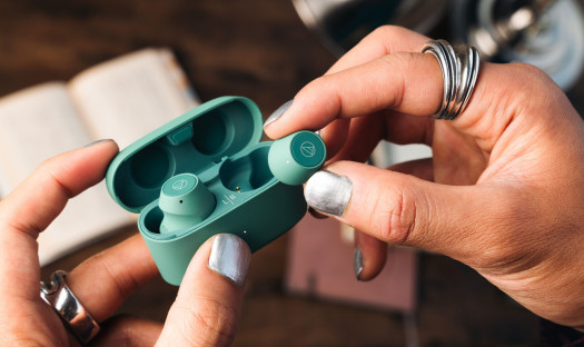 Audio-Technica ATH-CKS30TW+: funkcja lokalizacji słuchawek i powiadomienie o braku zasięgu