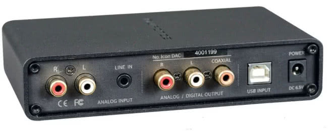 W NuForce mamy zarówno wyjścia analogowe, jak i cyfrowe. To ostatnie na RCA, z sygnałem S/PDIF. Urządzenie może więc pracować także jako konwerter USB-S/PDIF.