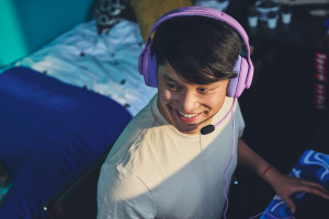 JBL Quantum 100 M2 - zestaw słuchawkowy do gier z odłączanym mikrofonem i opcją wyciszania