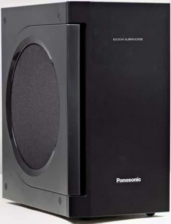 Pasmowoprzepustowa konstrukcja subwoofera
promieniuje za pomocą 25-cm membrany
biernej; 16-cm głośnik umieszczono wewnątrz
obudowy.