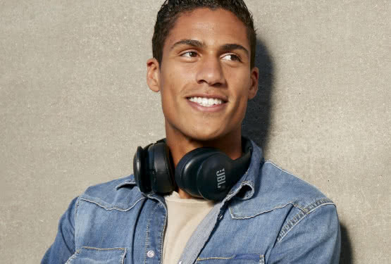 Raphael Varane ambasadorem JBL