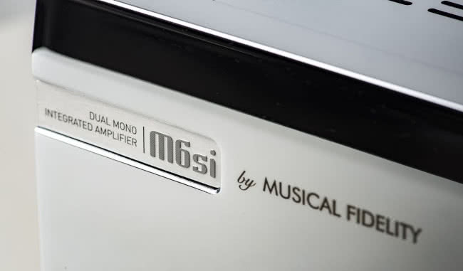 Musical Fidelity M6si CHROME - detal
