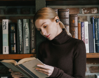 Astell&amp;Kern UW100MKII - nowa wersja słuchawek True Wireless 