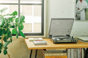 Jaki gramofon na początek? Dobre i sprawdzone modele w przedziale cenowym 1000–1500 zł