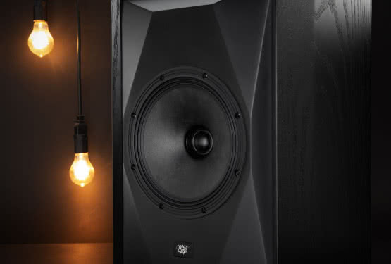 Nowe kolumny podstawkowe MoFi - SourcePoint 8