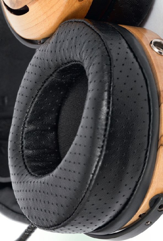 ZMF prowadzi kompleksowe badania charakterystyk padów, dostarczając na ten temat szczegółowych informacji.