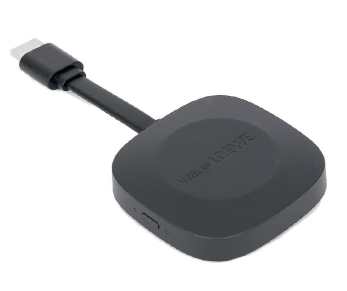 Hub systemu We. Boost to niewielka kostka z przewodem HDMI (standard eARC) – to zasadnicze wejście audio.