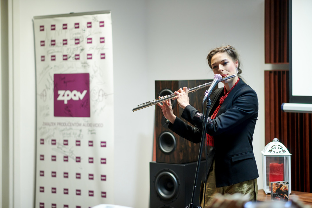 Świąteczne spotkanie z Octavią Kay w Studio U22 