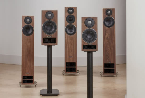 Nowa seria kolumn PMC Twenty5i w salonie Q21