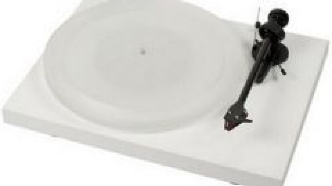 Pro-Ject Debut Carbon Esprit - premiera w salonie Q21