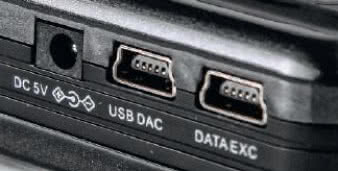 USB DAC - to małe gniazdko powoduje, że HiFiMan
jest czymś więcej niż rewelacyjnym odtwarzaczem
plików muzycznych. Pozwala nam ono na używanie
komputera w charakterze serwera, bez konieczności
zgrywania plików do pamięci. Gorąco polecam.