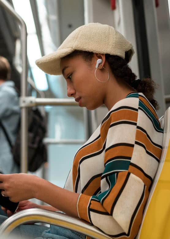 JBL Wave Beam - 32 godzin pracy i brzmienie Deep Bass