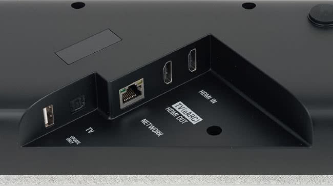  Chociaż w większości sytuacji wystarcza jedno wyjście HDMI (z kanałem zwrotnym eARC), to w zapasie jest dodatkowe wejście HDMI oraz wejście optyczne.