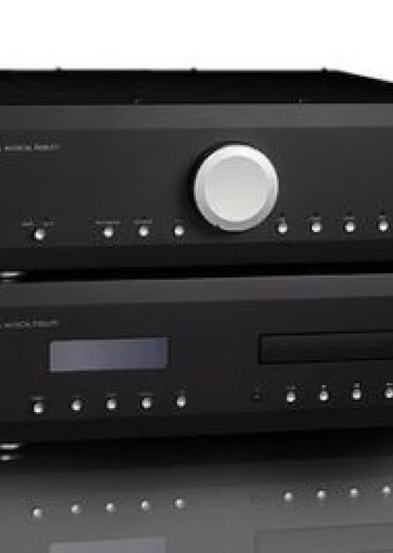 Wzmacniacz M6i i odtwarzacz M6CD