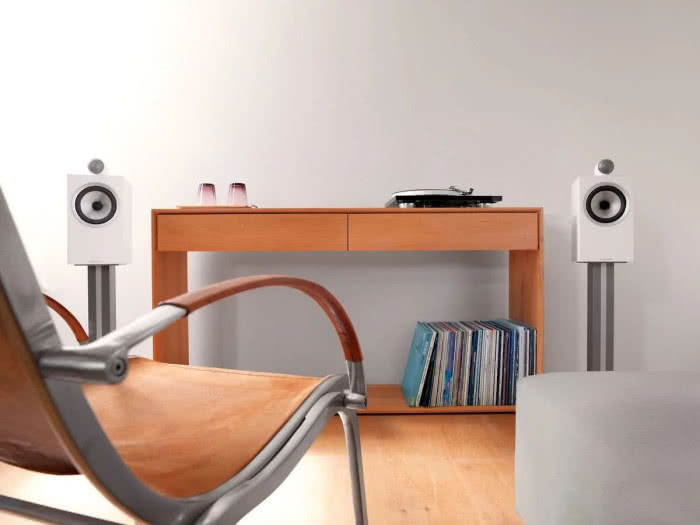 Bowers & Wilkins 705 S2