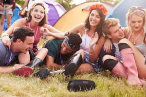 JBL w wersji limitowanej: głośnik przenośny Charge 5 Tomorrowland