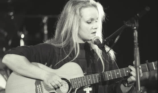 "Nightbird" Evy Cassidy już w sklepach