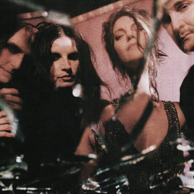 Sharon Van Etten and the Attachement Theory