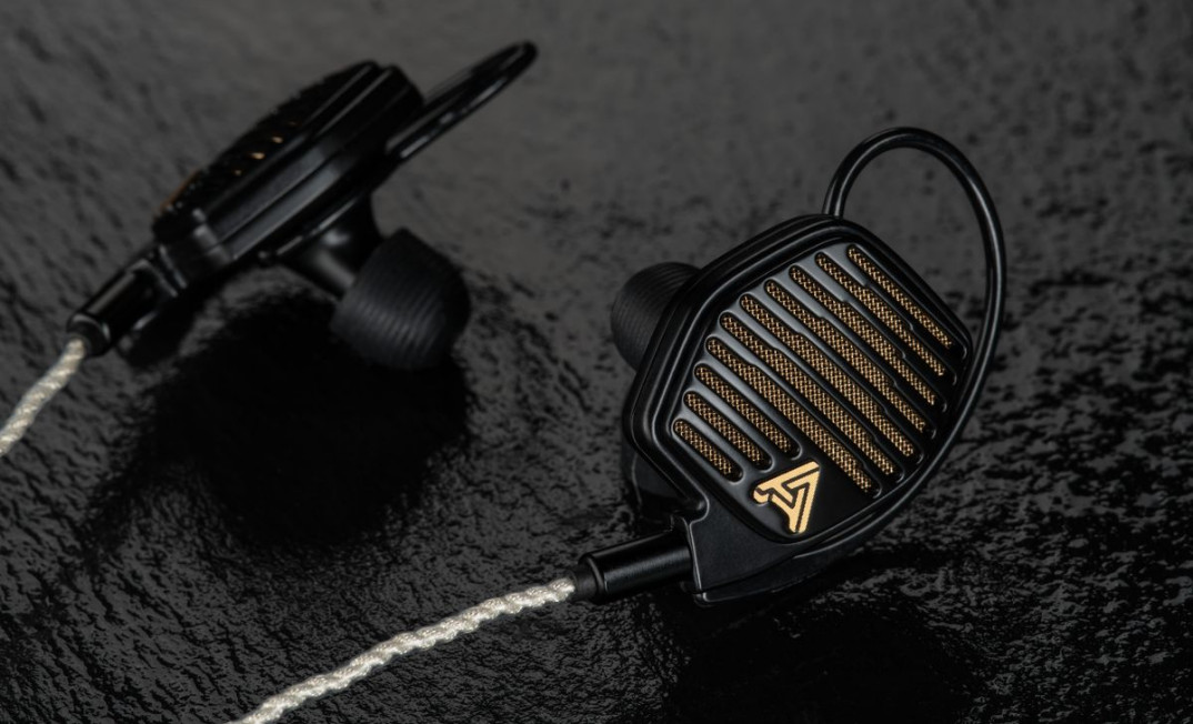 Referencyjne słuchawki douszne Audeze LCDi4