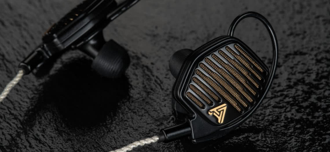 Referencyjne słuchawki douszne Audeze LCDi4