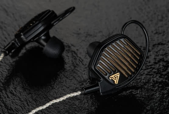 Referencyjne słuchawki douszne Audeze LCDi4