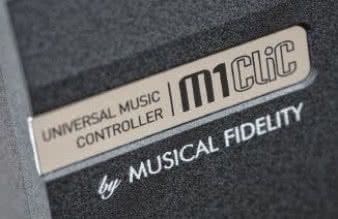 Odtwarzacz Musicala nosi nazwę "Universal Music
Controller" - nazwa równie nieprecyzyjna jak
wszystkie inne...