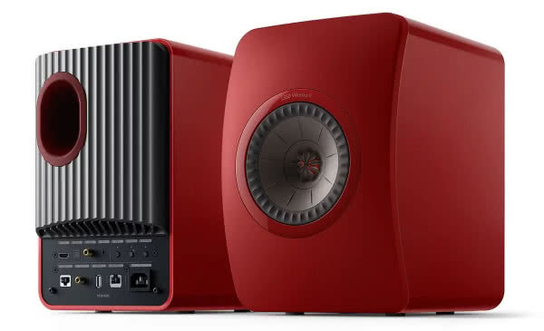 System KEF LS50 Wireless II jest dostępny w trzech matowych wersjach: Carbon Black, Titanium Grey, Mineral White i Crimson Red