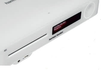 Gniazdo
słuchawkowe
jest też wejściem dla
kalibratora, USB pozwala
na podłączenie Apple, na
górze "NFC" - miejsce automatycznego
zestawiania łącza Bluetooth.