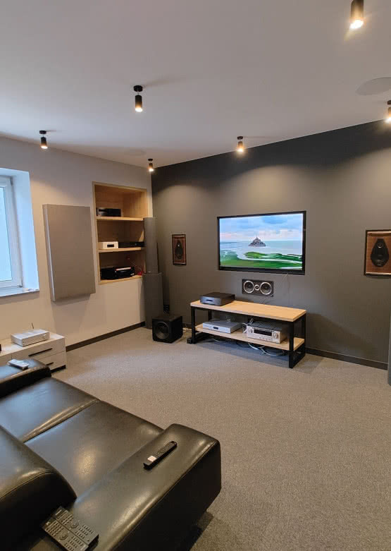 Dwa tygodnie z kinem domowym w salonie Q21