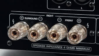 RAP-1580 ma "tylko" siedem końcówek, ale każda
bez problemu (z wyraźnym wzrostem mocy) obsłuży
obciążenia 4-omowe.