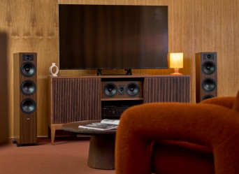 Jaki jest związek między wielkością zespołów głośnikowych a wielkością odpowiedniego dla nich pomieszczenia?