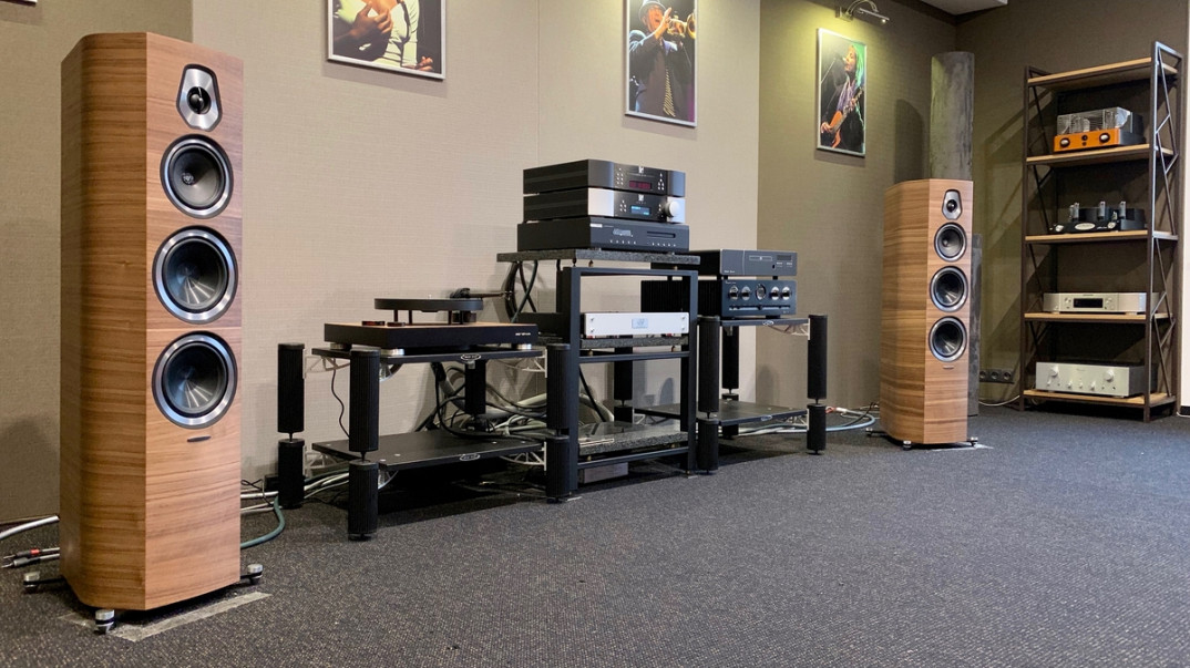 Odsłuchy kolumn Sonus faber Sonetto w salonie Q21