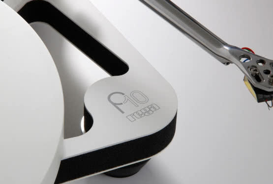 Gramofony Rega Planar 6, 8 i 10 teraz w białym wykończeniu