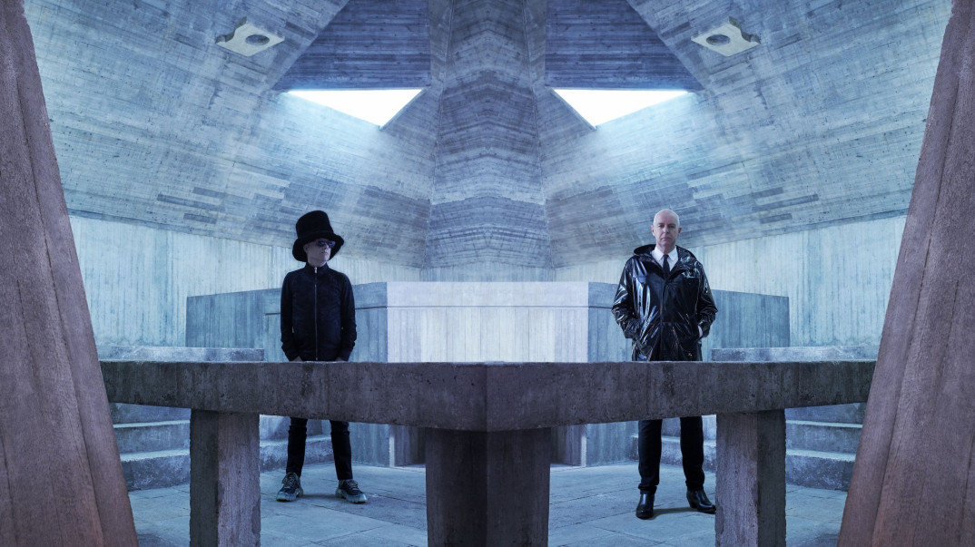 Pet Shop Boys latem 2024 na koncercie w Warszawie. W grudniu w kinach film