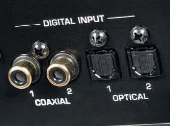 Wzmacniacz wejścia cyfrowe, akceptujące
Na dużym pilocie, nie sygnały 24 bit/192 kHz.