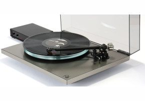 Debiutuje nowy gramofon Regi - 6 RS Edition. Wiele usprawnień i najbardziej zaawansowana wkładka