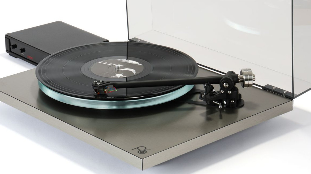 Debiutuje nowy gramofon Regi - 6 RS Edition. Wiele usprawnień i najbardziej zaawansowana wkładka
