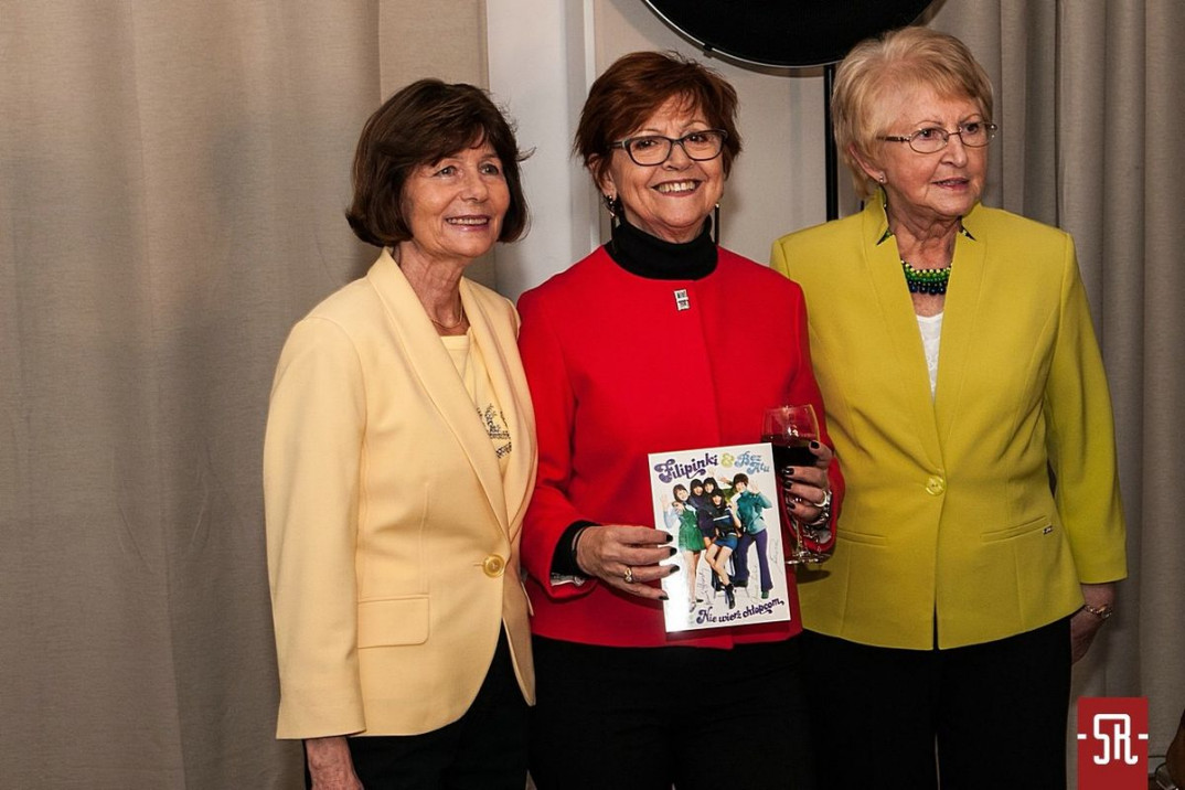 Świąteczny fajf z Filipinkami w U22