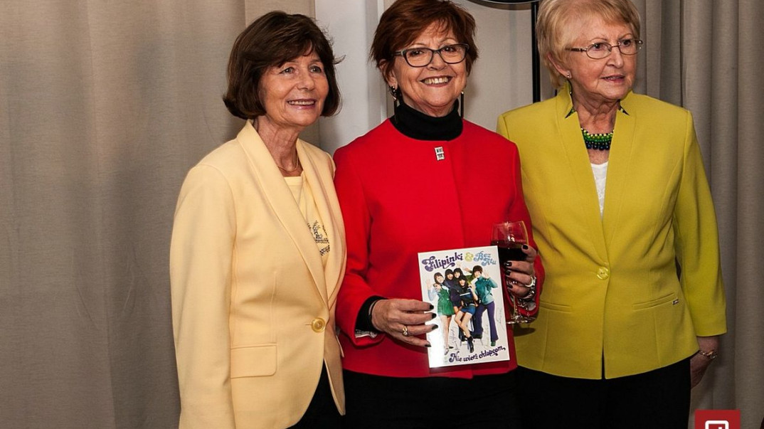 Świąteczny fajf z Filipinkami w U22