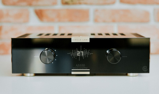 Wzmacniacz tranzystorowy Circle Labs AS100 - wysteruje większość dostępnych kolumn głośnikowych
