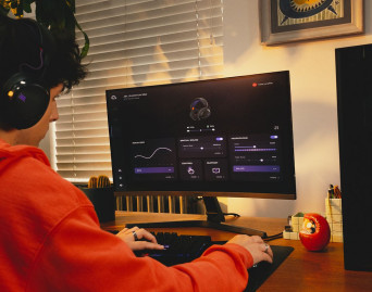 Zestaw JBL Quantum 650 Wireless - 45 minut rozgrywek i brzmienie dostosowane do indywidualnych potrzeb