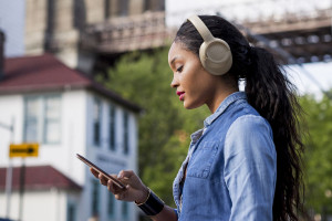 JBL Tune 730 BT - 3 tryby pracy i 76 godzin grania