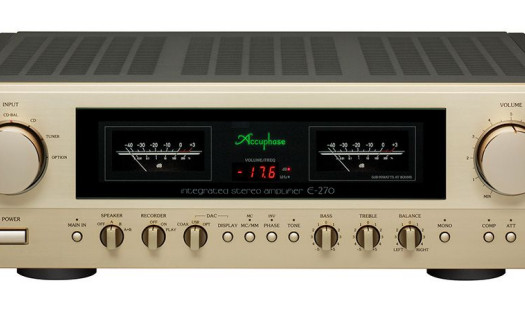 Accuphase E-270 w salonie MegaHz