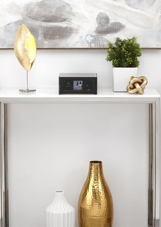 Hybrydowy wzmacniacz cyfrowy NAD M10 już w sprzedaży 